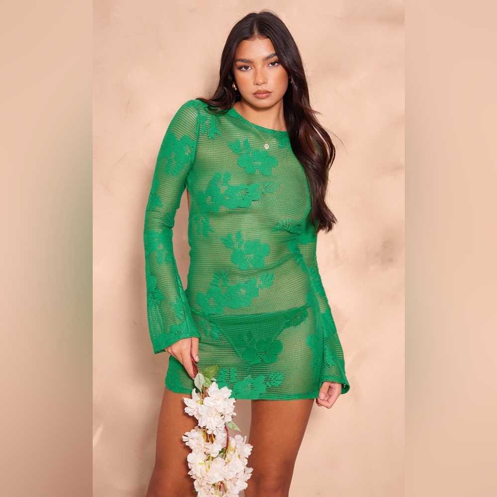 PRETTY LITTLE THING Green Textured Floral Cut Out Back Shift Dress